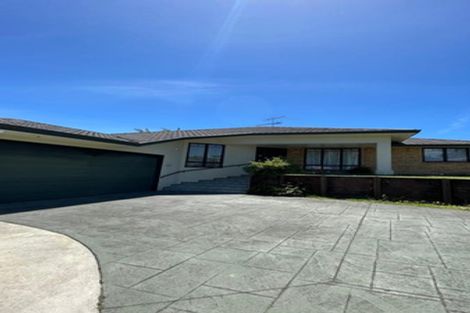 Photo of property in 13 De Havilland Drive, Goodwood Heights, Auckland, 2105