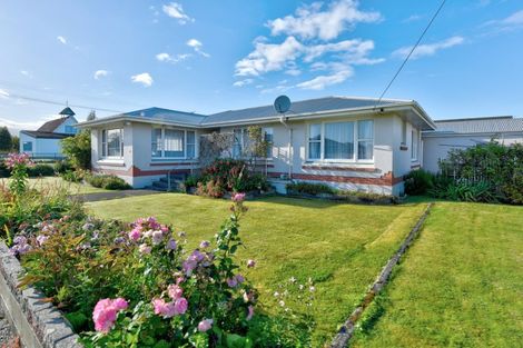 Photo of property in 27 Redan Street, Wyndham, 9831