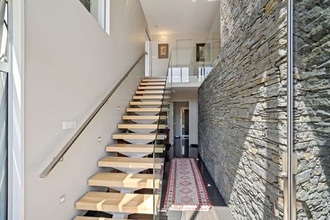 Photo of property in 33 Sargood Drive, Wanaka, 9305