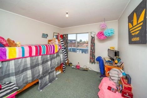 Photo of property in 1 County Drive, Hawera, 4610