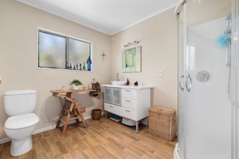 Photo of property in 47 Waikite Road, Welcome Bay, Tauranga, 3112