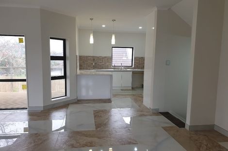 Photo of property in 4225a Great North Road, Glendene, Auckland, 0602