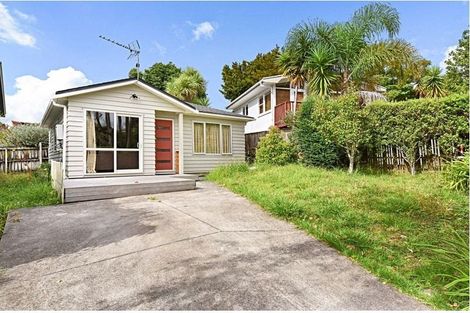 Photo of property in 1 Beldon Place, Pakuranga Heights, Auckland, 2010