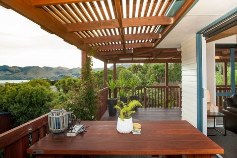 Photo of property in 5 James Drive, Diamond Harbour, Lyttelton, 8971