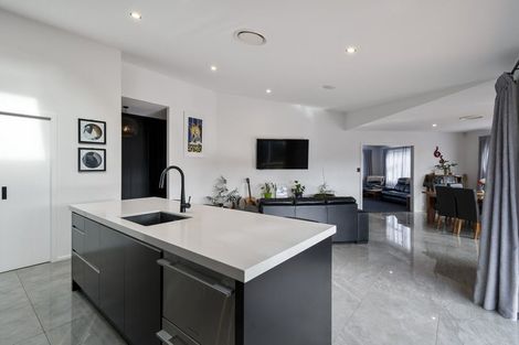 Photo of property in 4 Waimarama Court, Roslyn, Palmerston North, 4414