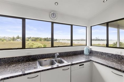 Photo of property in 16a Birkley Road, Bayswater, Auckland, 0622