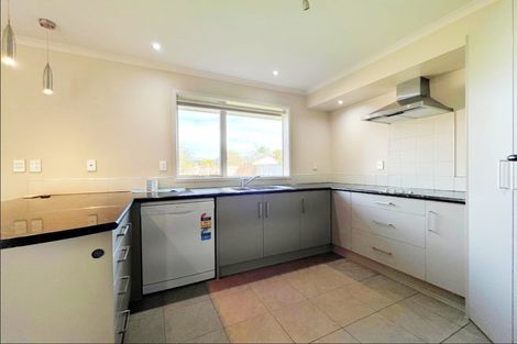 Photo of property in 10 Madison Street, Cambridge, 3434