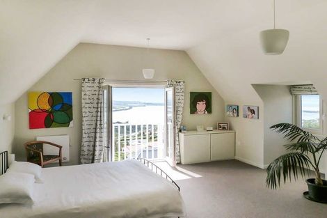 Photo of property in 27 Belleview Terrace, Mount Pleasant, Christchurch, 8081