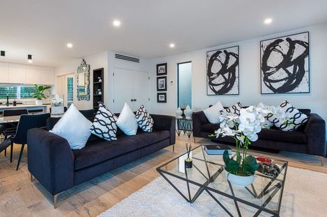 Photo of property in 18a Marama Street, Castor Bay, Auckland, 0620