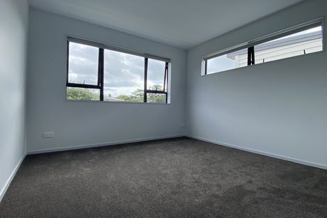 Photo of property in 32c Potter Avenue, Northcote, Auckland, 0627