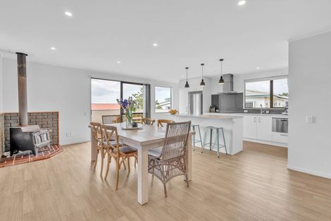 Photo of property in 8 Awatere Place, Snells Beach, 0920