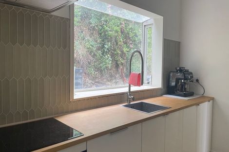 Photo of property in 44 Queens Drive, Lyall Bay, Wellington, 6022