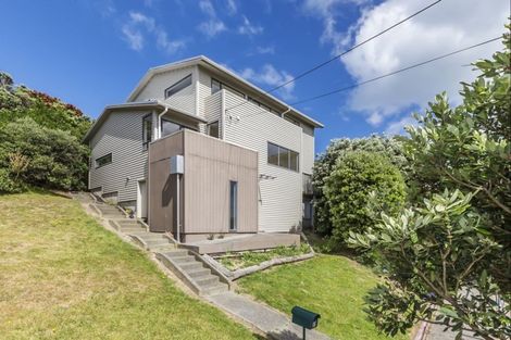 Photo of property in 37 Pikarere Street, Titahi Bay, Porirua, 5022