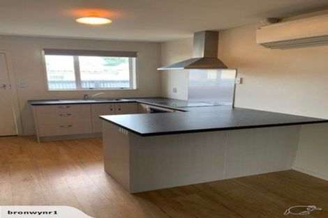 Photo of property in 2/12 Mortlake Street, Islington, Christchurch, 8042