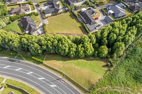 Photo of property in 8 Jade Crescent, Timberlea, Upper Hutt, 5018