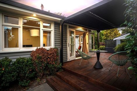 Photo of property in 98 Hamilton Avenue, Ilam, Christchurch, 8041