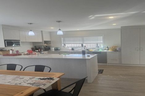 Photo of property in 79a Chilcott Road, Henderson, Auckland, 0612