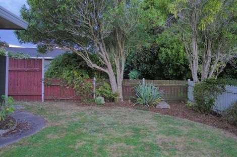 Photo of property in 32 Cecil Place, Cloverlea, Palmerston North, 4412