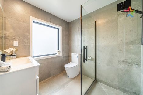 Photo of property in 12 Poto Road, Normandale, Lower Hutt, 5010