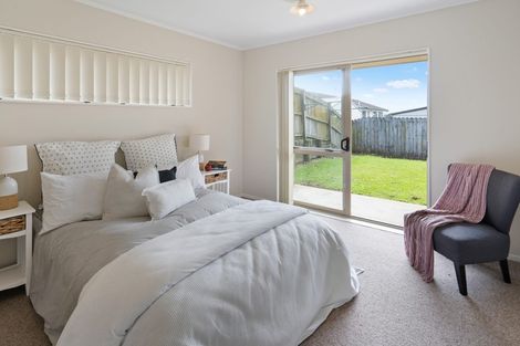 Photo of property in 256 Royal Road, Massey, Auckland, 0614