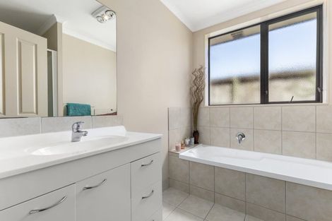 Photo of property in 12 Joe F Stanley Place, Otahuhu, Auckland, 1062