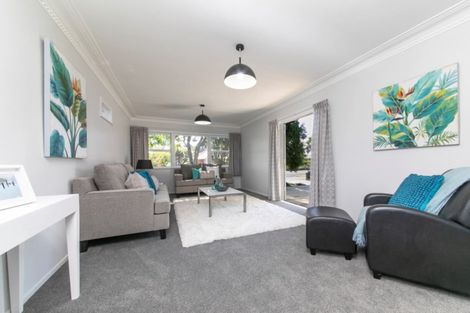 Photo of property in 122 Avondale Road, Avondale, Christchurch, 8061