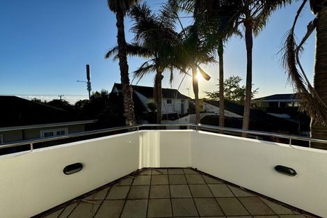 Photo of property in 2/321 Lake Road, Hauraki, Auckland, 0622