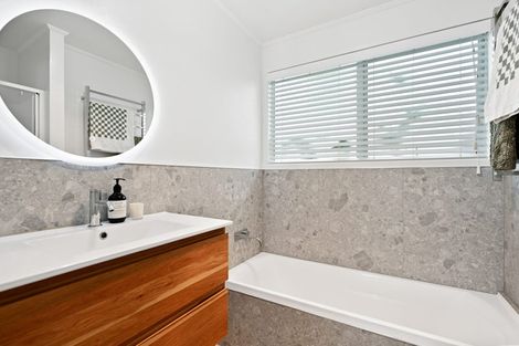 Photo of property in 5 Homestead Place, Glenview, Hamilton, 3206