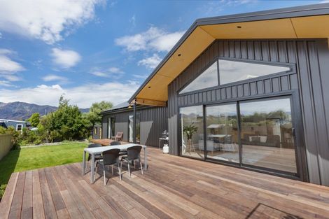 Photo of property in 422b Domain Road, Lake Hawea, 9382