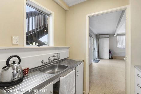 Photo of property in 26 Saffron Street, Birkdale, Auckland, 0626