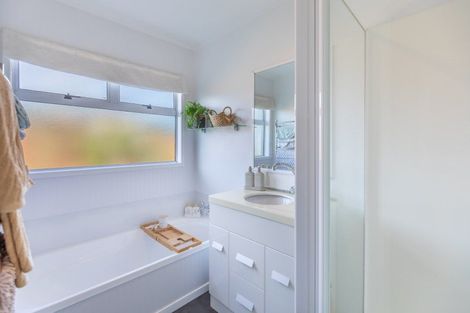 Photo of property in 1 Blundell Avenue, Waipukurau, 4200