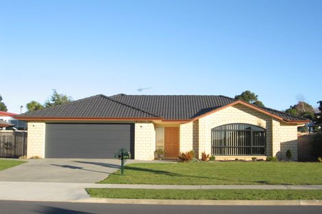 Photo of property in 24 Belfry Place, Wattle Downs, Auckland, 2103