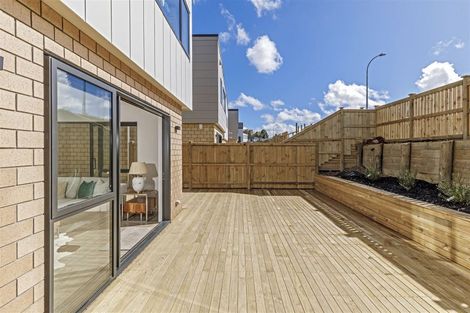 Photo of property in 43 Sunnyheights Road, Orewa, 0931