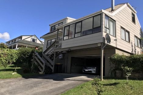 Photo of property in 6a Cambric Place, Botany Downs, Auckland, 2010