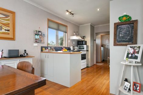 Photo of property in 16 Little Street, Tirau, 3410