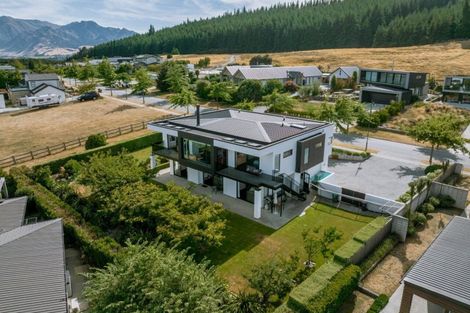 Photo of property in 47 Forest Heights, Wanaka, 9305