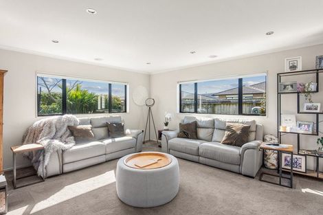 Photo of property in 6 Taranui Way, Paraparaumu Beach, Paraparaumu, 5032