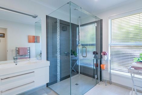 Photo of property in 23 Katania Heights, Brightwater, 7022