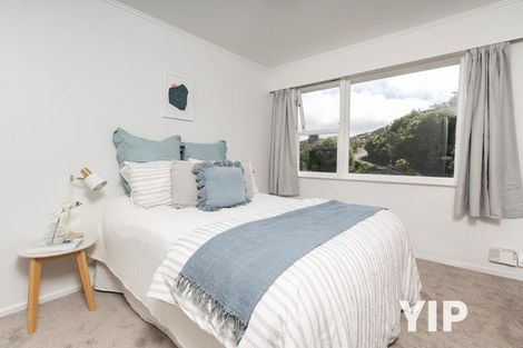 Photo of property in 114 Newlands Road, Newlands, Wellington, 6037