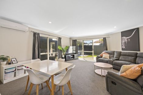 Photo of property in 9b Avenue Road, Greenmeadows, Napier, 4112