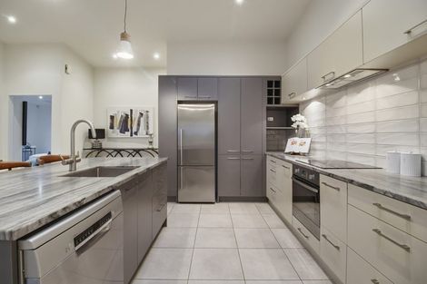 Photo of property in 48 Aurea Avenue, Pakuranga, Auckland, 2010