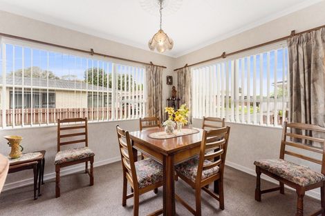 Photo of property in 1/81 Tukapa Street, Westown, New Plymouth, 4310