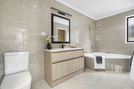 Photo of property in 49 Nottingham Drive, Hamilton East, Hamilton, 3216