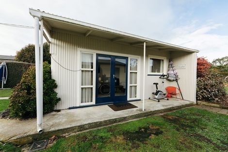 Photo of property in 17 Sandringham Street, Oamaru North, Oamaru, 9400