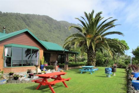 Photo of property in 2a Golden Sands Road, Barrytown, Runanga, 7873