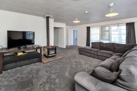 Photo of property in 15 Taraire Crescent, Otangarei, Whangarei, 0112