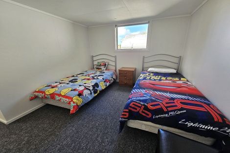 Photo of property in 13 Kowhai Street, Kaka Point, 9271