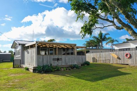 Photo of property in 224 Tui Road, Whangamata, 3620