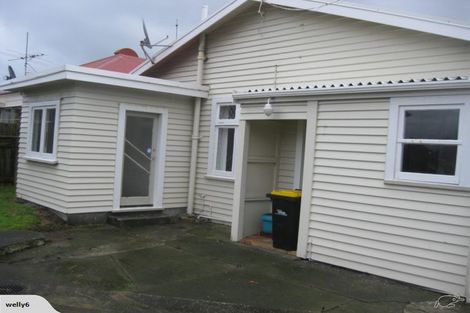 Photo of property in 24 Stone Street, Miramar, Wellington, 6022