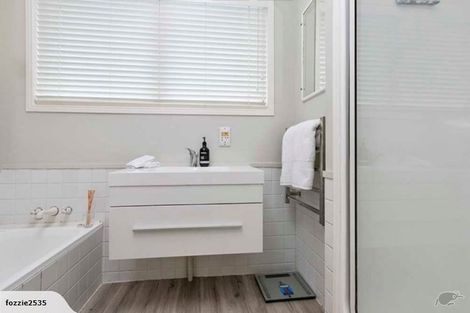 Photo of property in 3 Janet Street, Sunnyhills, Auckland, 2010